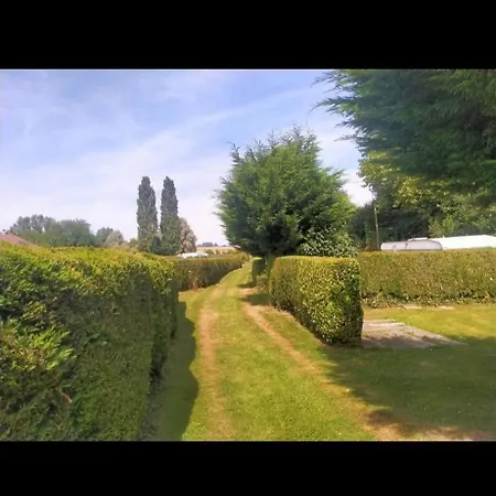 Caravane En Pleine Nature אתר קמפינג Combles